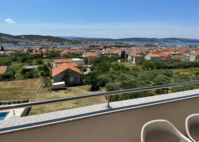 Apartments Top Hill